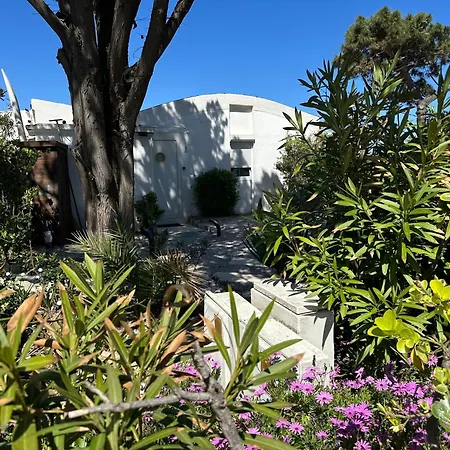 Pieds Dans L Eau A Sant Ambroggio リュミオ